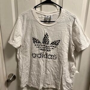 Adidas tshirt